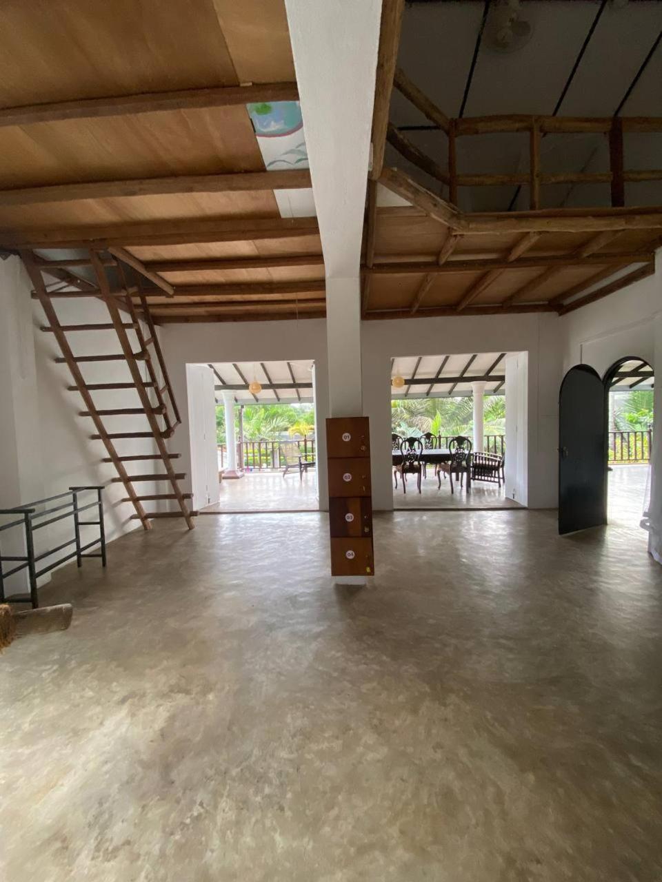 Pearl Villa Rooms And Hostel ウナワトゥナ エクステリア 写真