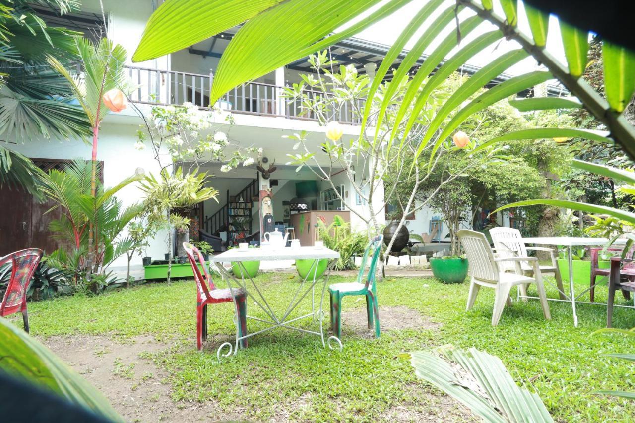 Pearl Villa Rooms And Hostel ウナワトゥナ エクステリア 写真
